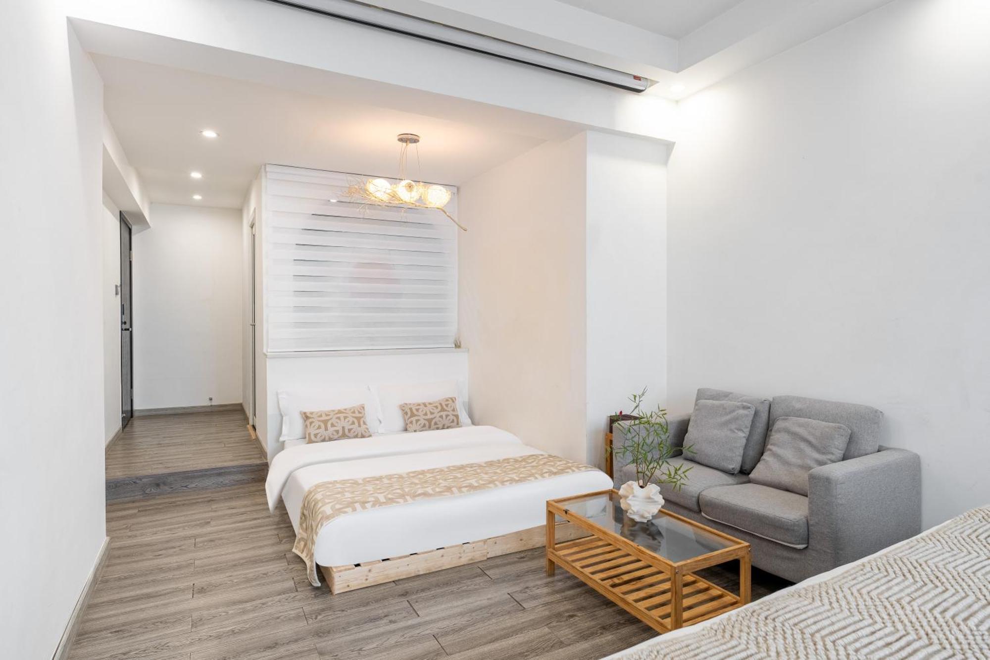 Apartment Lsles Designer River View